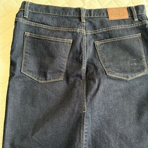 Ralph Lauren Dark Blue Relaxed skirt.